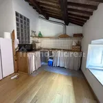 Affitto 3 camera casa di 68 m² in Viterbo