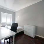 Rent 11 bedroom apartment in Lisbon