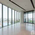 Rent 2 bedroom apartment of 179 m² in Bangkok