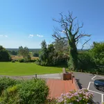 Rent 2 bedroom flat in Horsham