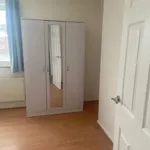 Rent 3 bedroom flat in West Midlands