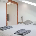 Rent 1 bedroom apartment of 55 m² in madrid