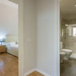 Rent 1 bedroom apartment of 69 m² in Florence