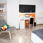 Rent 6 bedroom apartment in Bari