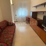 Rent 2 bedroom apartment of 65 m² in Milano