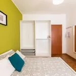 Rent a room in milan