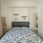 Rent 1 bedroom apartment of 46 m² in Paris