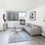 Rent 2 bedroom apartment of 930 m² in Manhattan