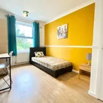 Rent 4 bedroom apartment in East Of England