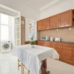 Rent a room in lisbon