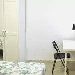 Rent 3 bedroom apartment in Seville