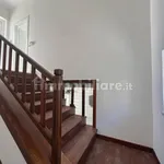 Affitto 5 camera casa di 308 m² in Giugliano in Campania