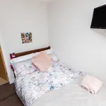 Rent 6 bedroom flat in West Midlands