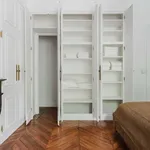 Appartement de 115 m² avec 3 chambre(s) en location à paris