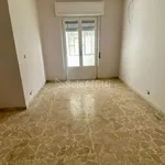 Affitto 3 camera appartamento di 90 m² in Reggio di Calabria