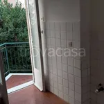 Affitto 5 camera appartamento di 75 m² in Genova