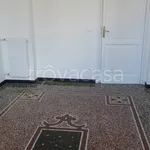 Affitto 5 camera appartamento di 135 m² in Genoa