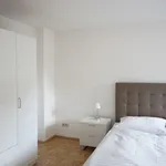 Rent 1 bedroom apartment of 431 m² in Essen