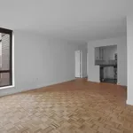 Rent 2 bedroom apartment in Manhattan