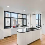 Rent 3 bedroom apartment of 279 m² in New York City