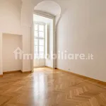 Affitto 3 camera appartamento di 125 m² in Turin