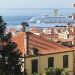 Rent 2 bedroom apartment of 78 m² in Funchal