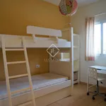 Alquilo 4 dormitorio casa de 221 m² en Valencia