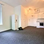 Studio to rent in London Road, Luton LU1