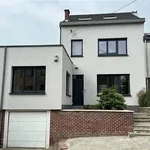 Huur 4 slaapkamer huis van 680 m² in MONT-SAINT-GUIBERT