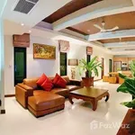 Rent 3 bedroom house of 220 m² in Phuket