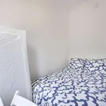 Rent a room in lisbon