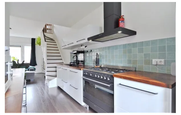 Huur 2 slaapkamer appartement van 95 m² in Amsterdam