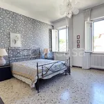 Rent 5 bedroom apartment of 100 m² in Livorno