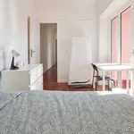 Rent a room in lisbon