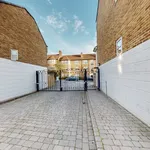 Rent 3 bedroom house in London