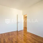 Rent 3 bedroom apartment of 97 m² in Zagreb