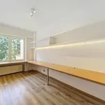 Rent 3 bedroom apartment of 127 m² in Ixelles