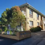 Rent 2 bedroom apartment in Melbourne