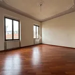 Affitto 6 camera appartamento di 149 m² in La Spezia