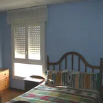 Alquilo 4 dormitorio apartamento de 100 m² en Huesca
