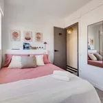 Rent a room of 220 m² in Barcelona