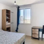 Appartement de 70 m² avec 4 chambre(s) en location à Avignon