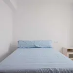 Rent a room of 130 m² in valencia