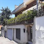 Affittasi Villetta a schiera, Villa a schiera di circa mq 250 con giardino, terrazzo e box - Annunci Marino (Roma) - Rif.575089