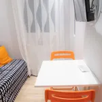 Rent 1 bedroom apartment of 45 m² in madrid