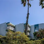 Rent 1 bedroom apartment of 57 m² in redondo beach