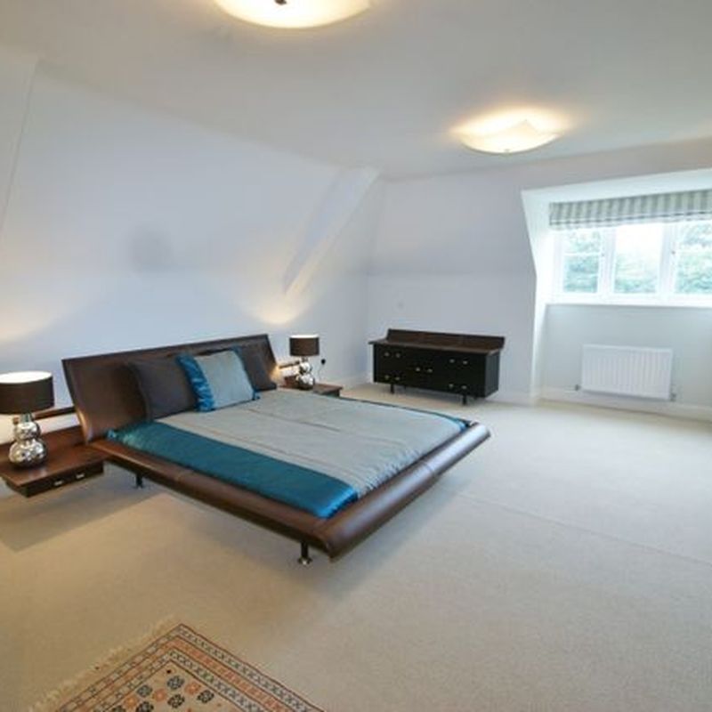 Flat to rent in Upper Meadow, Hedgerley Lane, Gerrards Cross, Buckinghamshire SL9