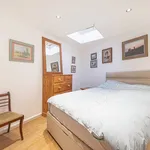 Rent 4 bedroom house of 125 m² in London