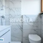 Affitto 5 camera appartamento di 240 m² in Rome