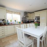 Rent 4 bedroom house in East Hampshire